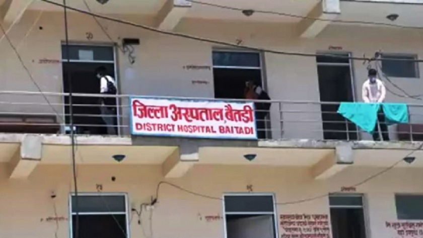 जिल्ला अस्पताल बैतडीमा पहिलो पटक हर्नियाको शल्यक्रिया