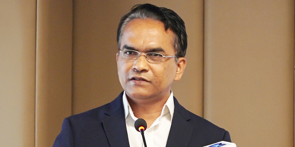 योग्यता नपुगेको भन्दै गभर्नर पौडेलविरुद्ध सर्वोच्चमा रिट