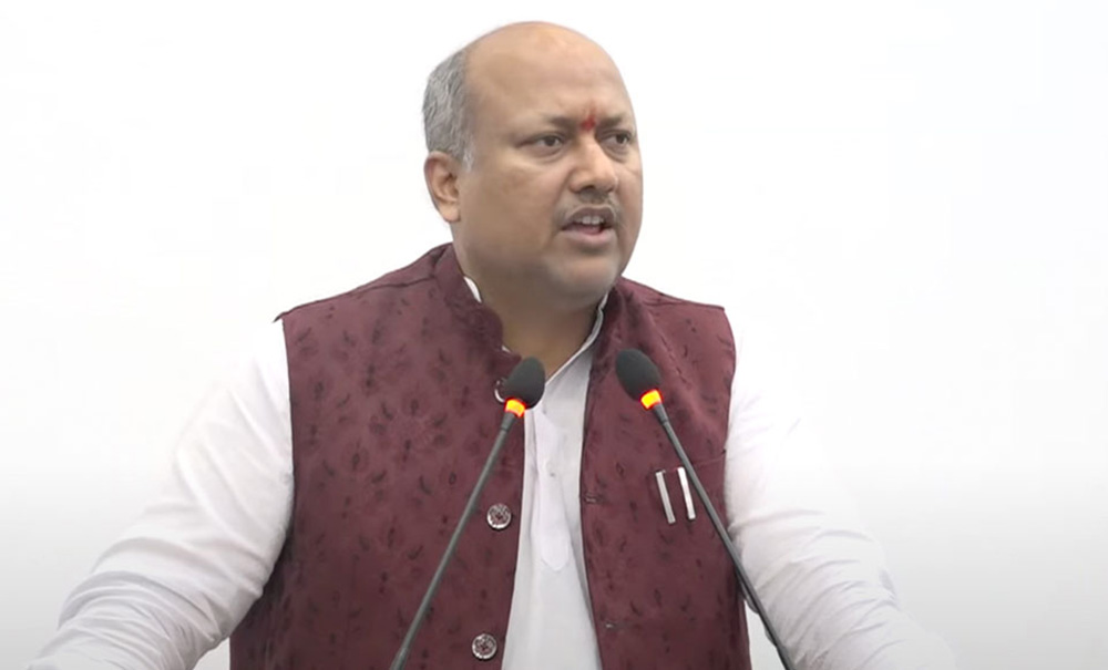 आधुनिक खेती प्रणालीमार्फत किसानको जीवनस्तर उकास्न प्रतिबद्ध छौं: मुख्यमन्त्री सिंह