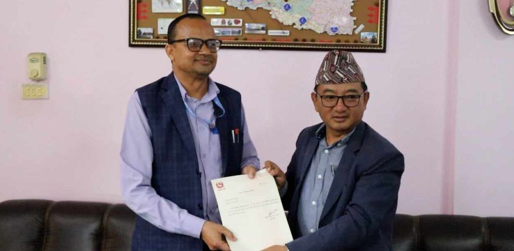 Image of https://mayorsap.com/storage/photos/10/bahadur-singh-lama.jpg