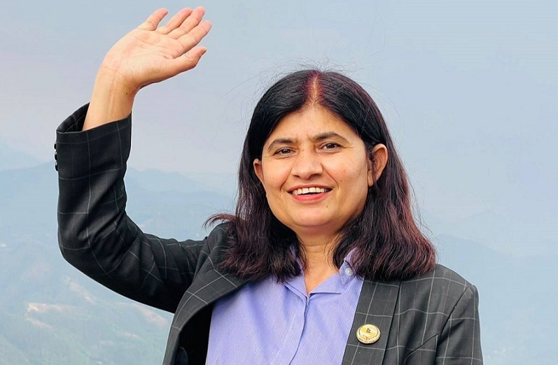 सर्‍यो सामान्य प्रशासन मन्त्रीको शपथ ग्रहणको समय