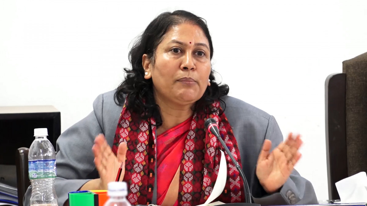 पूर्व शिक्षामन्त्रीले भनिन्– ‘सरकार इन्ट्रेस्ट ग्रुपको पछि लागे संसद् खतरामा’