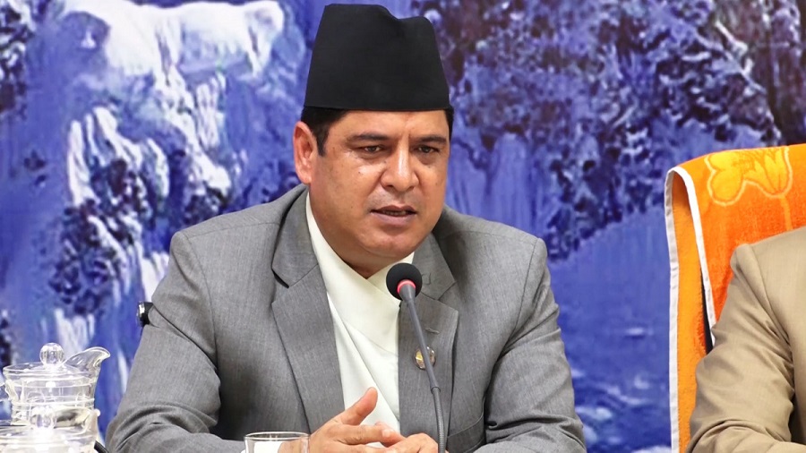कार्यालय प्रमुखहरुलाई मन्त्री भण्डारीको प्रश्न–आर्थिक वर्षको सुरुआतमा बजेट कार्यान्वयन गर्न के कुराले छेक्छ?