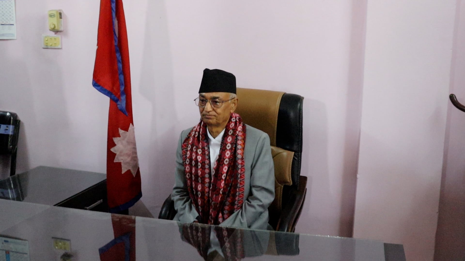 Image of https://mayorsap.com/storage/photos/10/depak_prasad_devkota.jpg