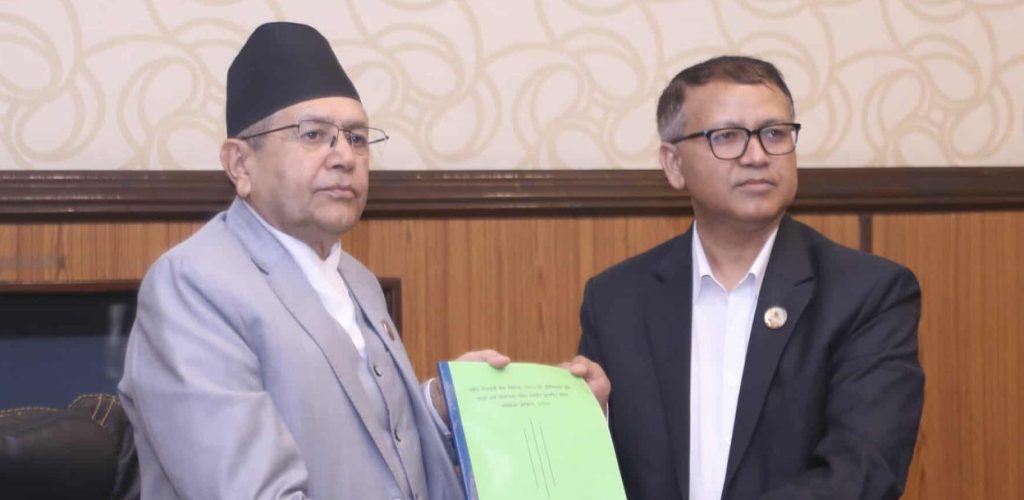 Image of https://mayorsap.com/storage/photos/10/devraj-ghimire-jiwan-pariyar.jpg
