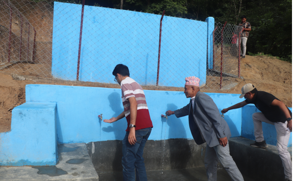 पौवादुङमा गाउँपालिकामा मुहान संरक्षण तथा खानेपानी ट्याङ्की निर्माण, ५० परिवार लाभान्वित