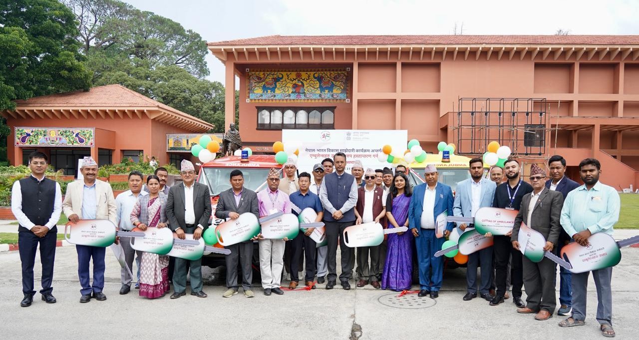 Image of https://mayorsap.com/storage/photos/10/india-help-nepal.jpeg