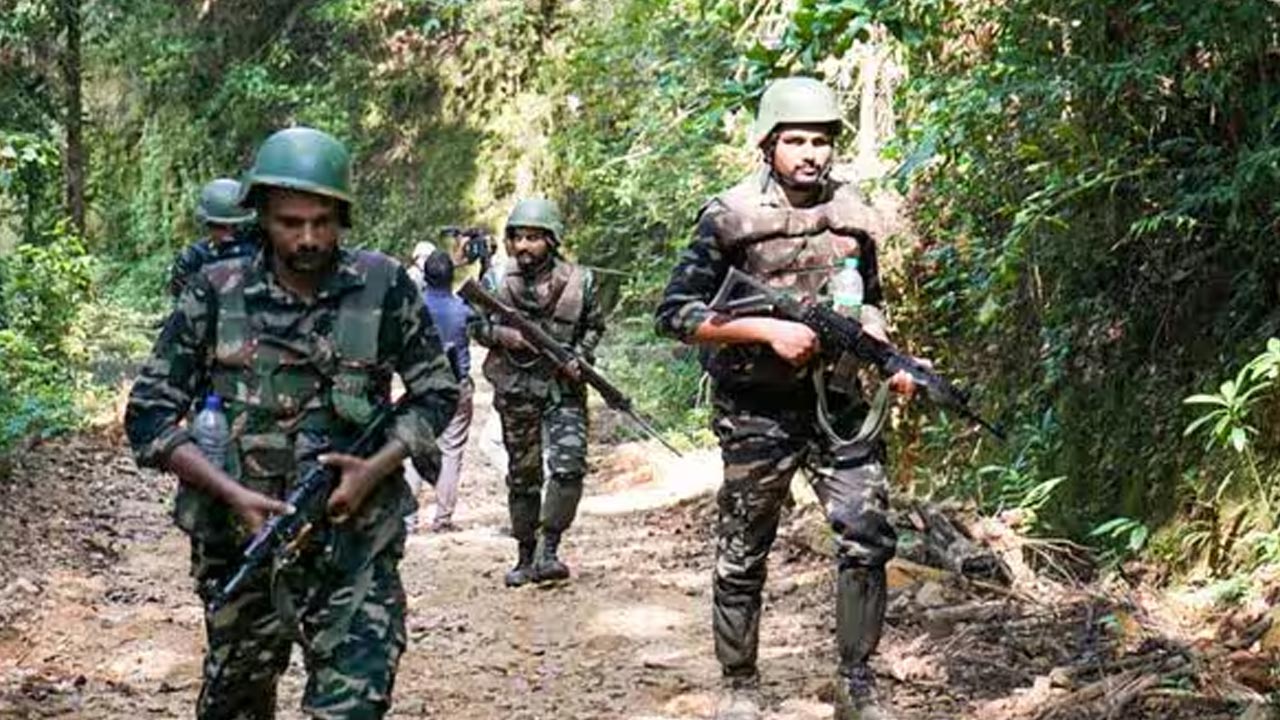 भारतीय सुरक्षाकर्मीसँगको मुठभेडमा २६ नक्सलवादीको मृत्यु