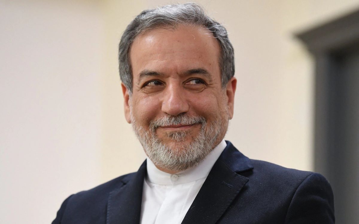 Image of https://mayorsap.com/storage/photos/10/iran-fm.jpg