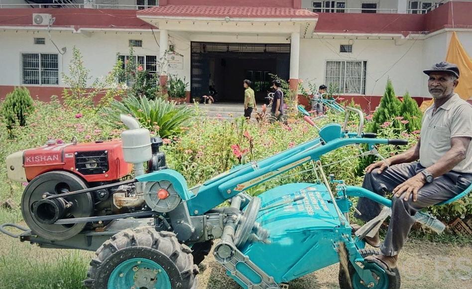 बराहक्षेत्र नगरपालिकाले कृषकलाई दियो अनुदानमा कृषि उपकरण
