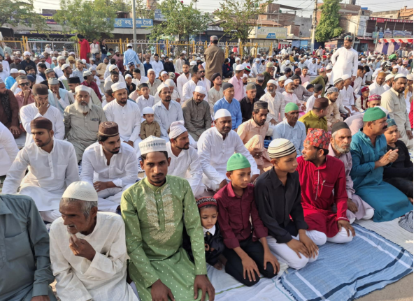 नेपालगञ्जमा धुमधामले मनाइयो बकर इद