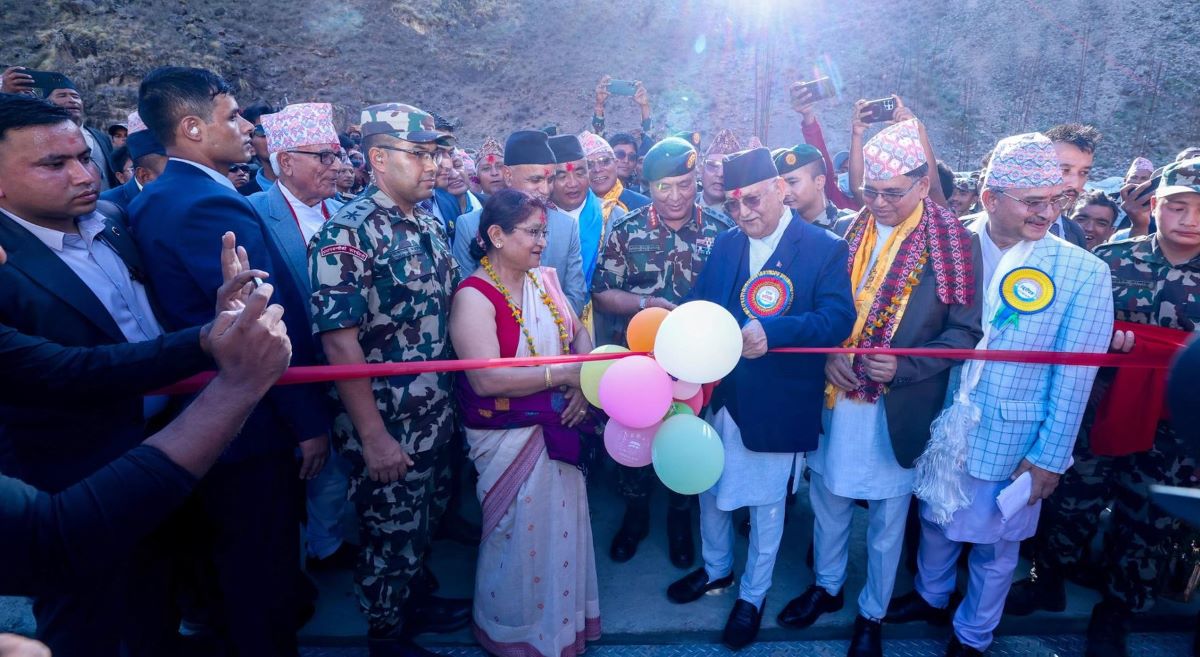 कर्णाली करिडोरलाई चीन र भारतसँगको व्यापारिक मार्गका रुपमा अघि बढाइनेः प्रधानमन्त्री ओली