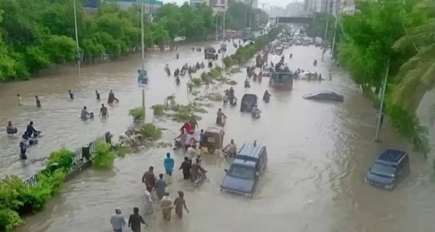 Image of https://mayorsap.com/storage/photos/10/pakistan-flood.jpg