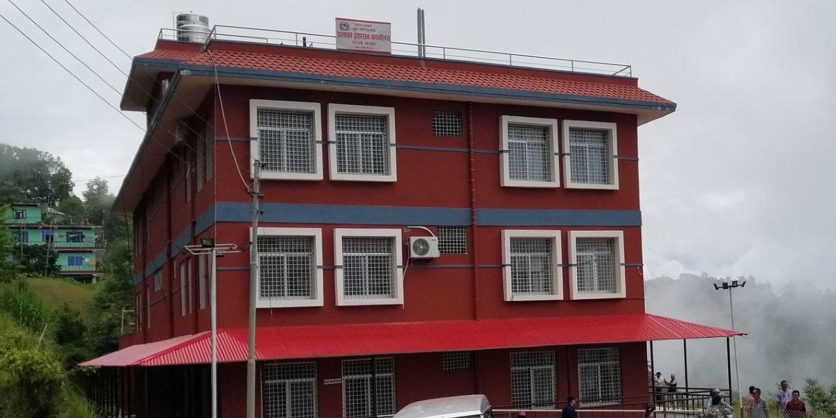 षडानन्द नगरपालिकामा ८ करोड ३२ लाखमा बन्यो प्रशासन कार्यालय भवन
