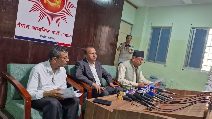 लोकतन्त्र बलियो बनाउन विद्या भण्डारीलाई राजनीतिमा स्वागत गरेनौं : शंकर पोखरेल