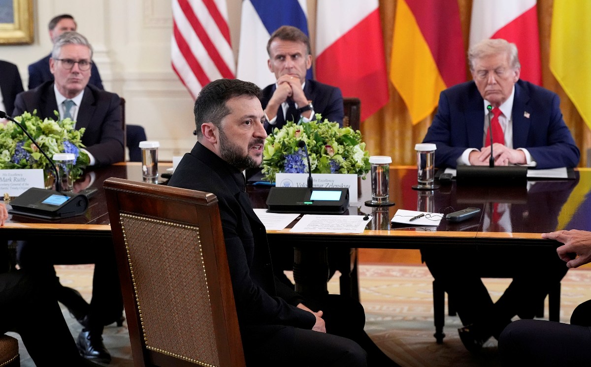 Image of https://mayorsap.com/storage/photos/10/trump-zelensky.jpg