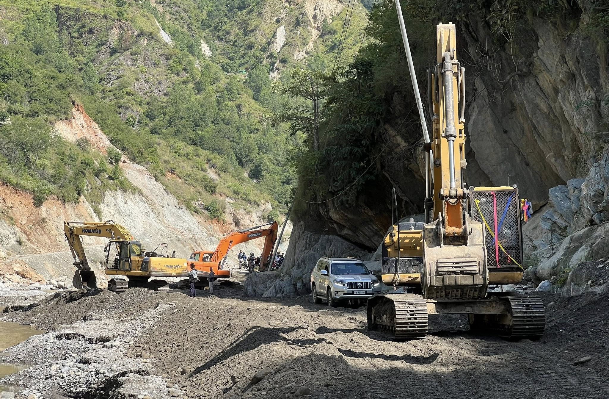 Image of https://mayorsap.com/storage/photos/shares/bp-highway-track-kavre.jpg